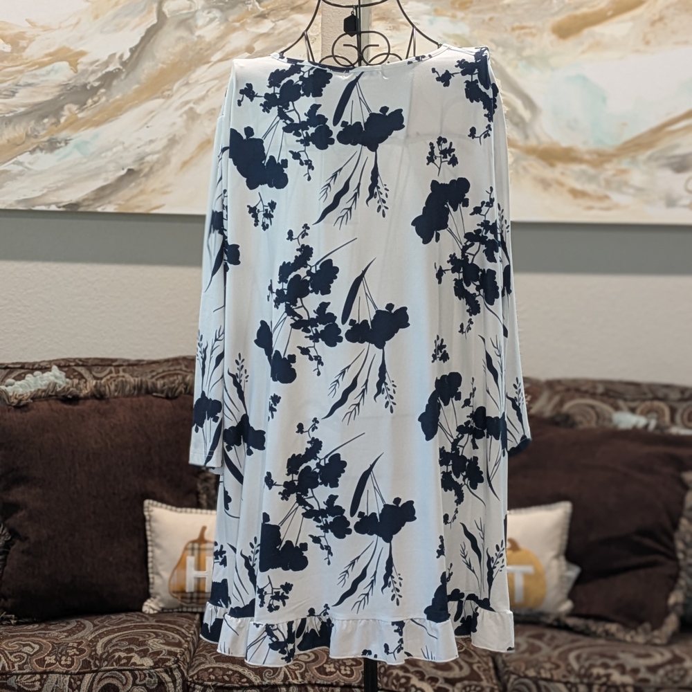 NWT Floral Print Top - Picture 3 of 3